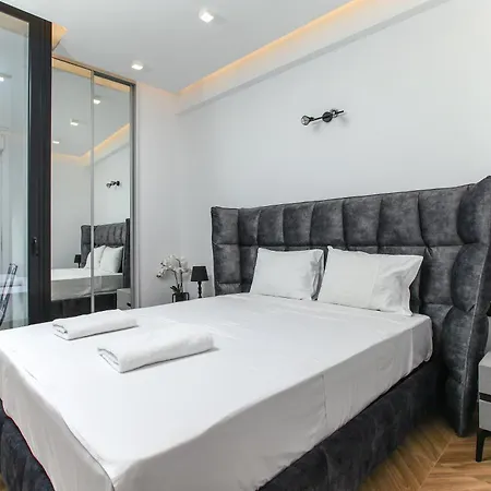 Apartment Velvet Escapes Vip *